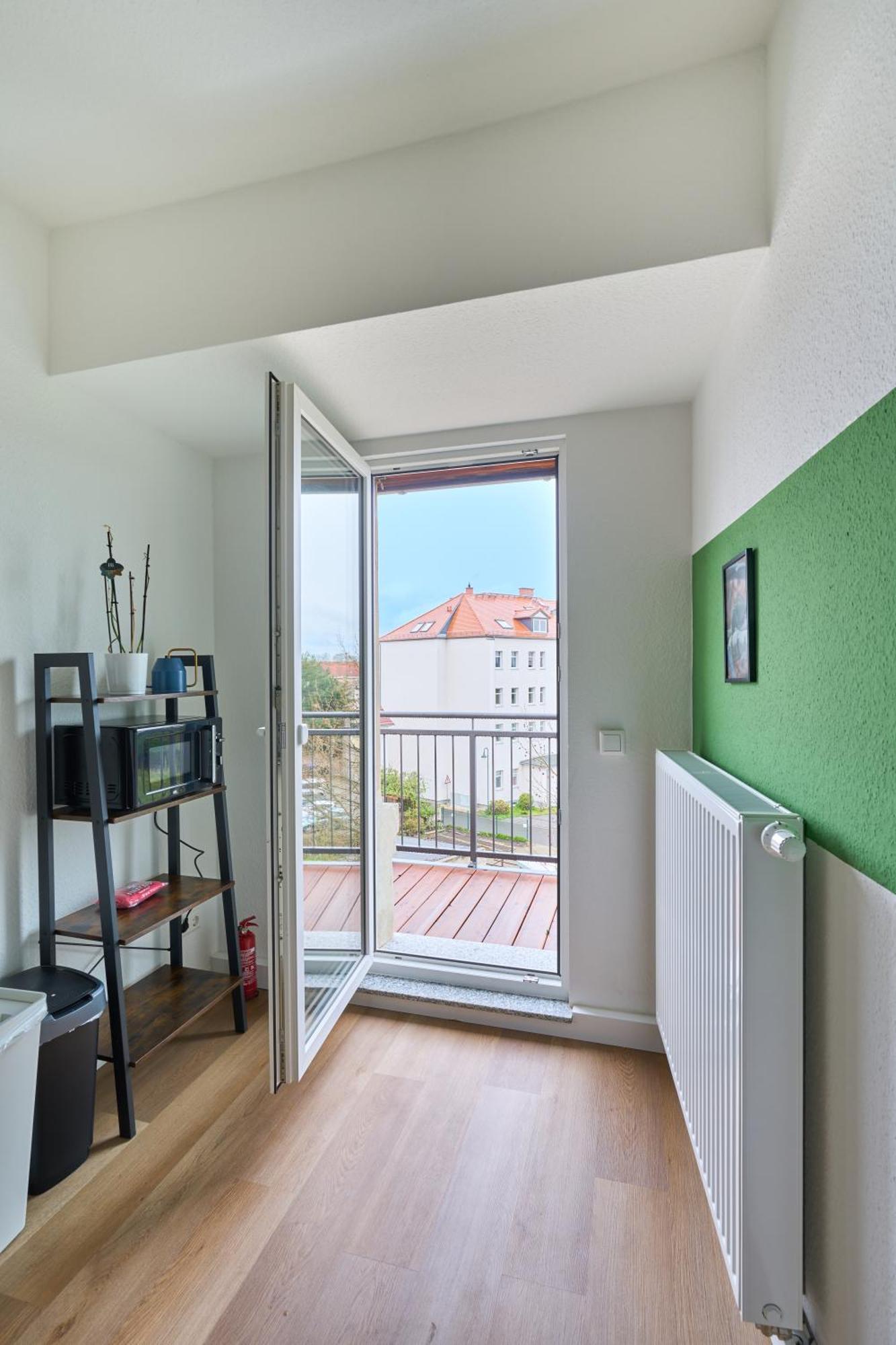 Sali-Homes Boarding Haus Monteur-Wohnungen Balkon Vollkueche Autobahnaehe Markranstadt Ruang foto